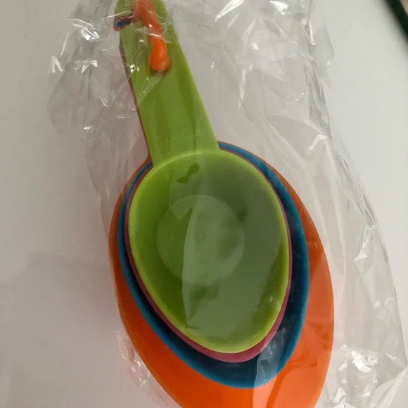 Measuring cups - Picture 2 of 3